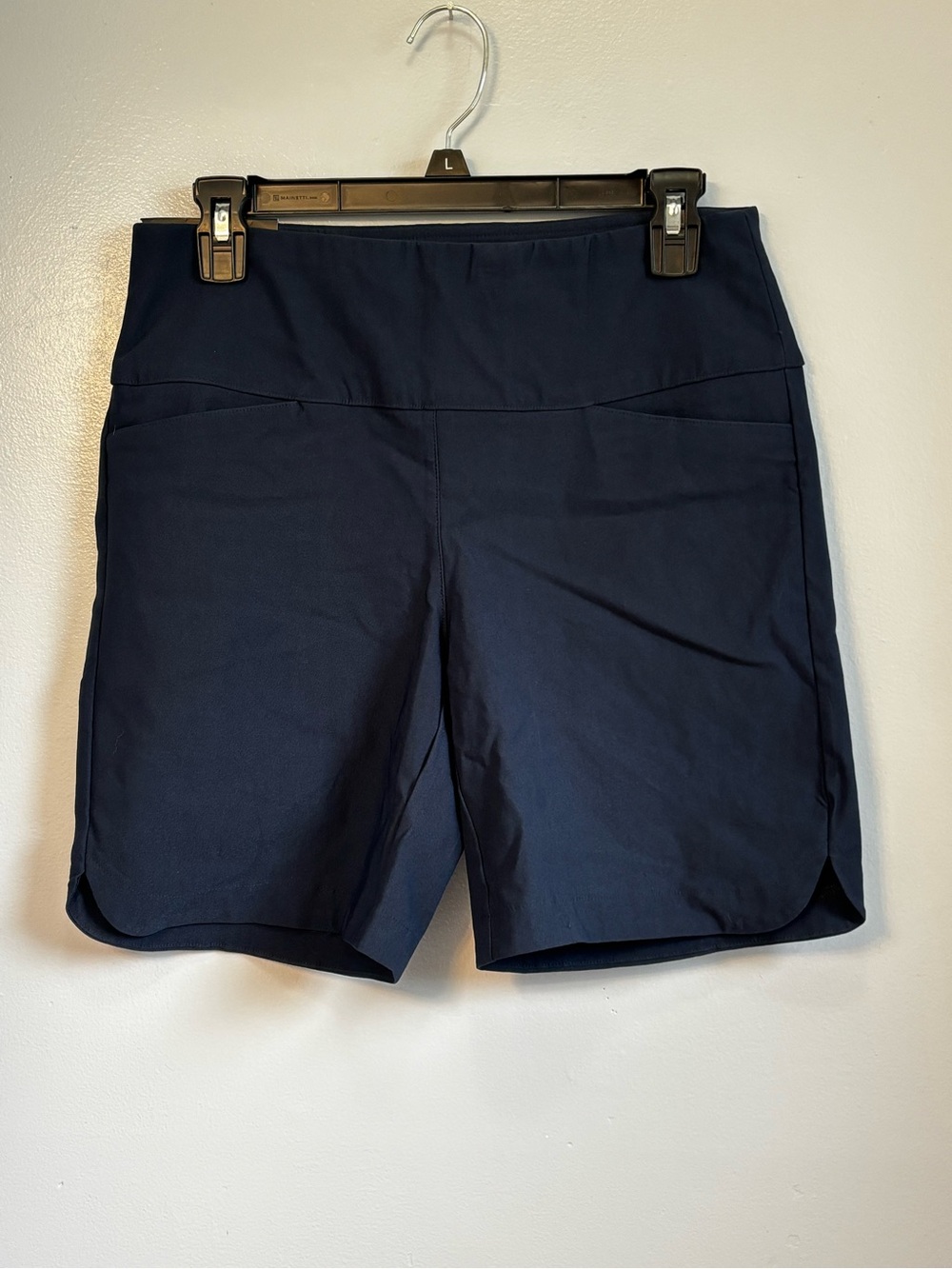 Walter Hagen women’s Performance 11 Sculpt 7" Pull-On Golf Shorts Sz M. NWT
